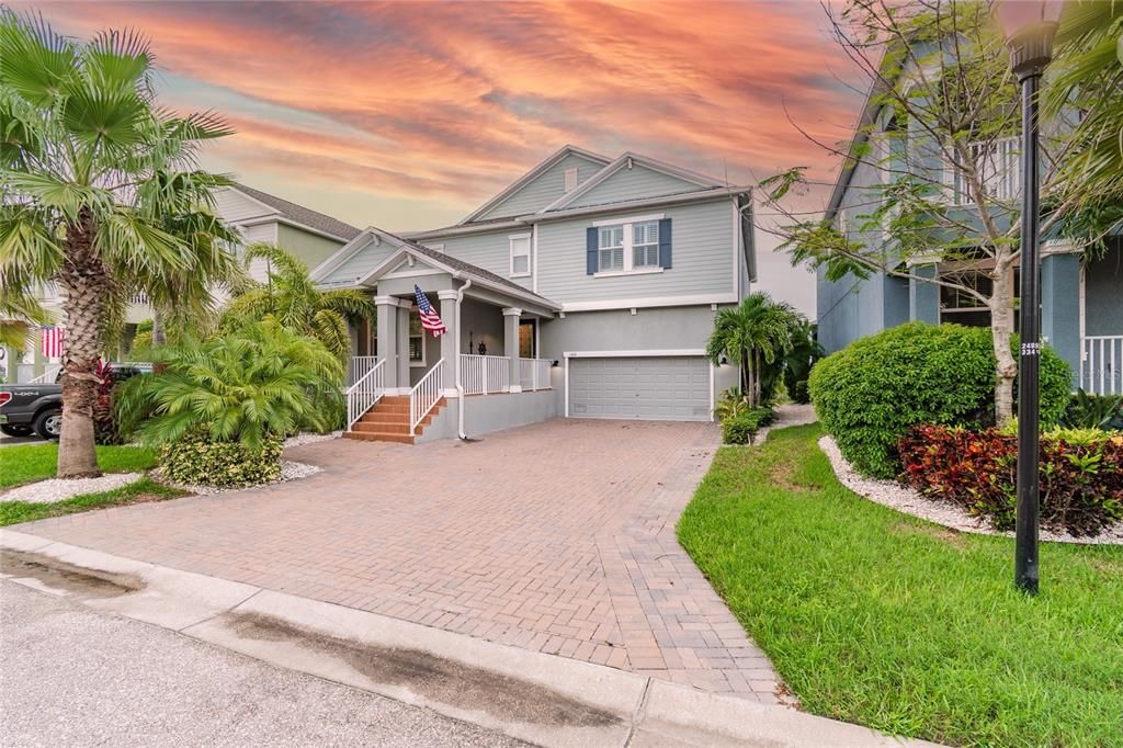 Recently Sold: $999,900 (5 beds, 3 baths, 3454 Square Feet)