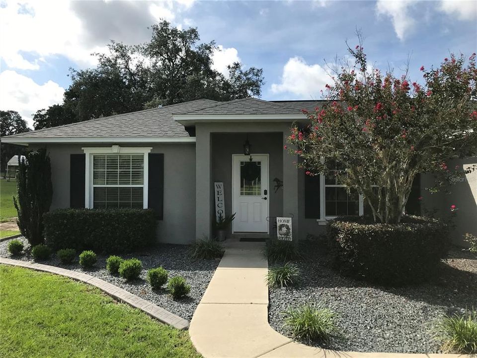 Recently Sold: $455,000 (3 beds, 2 baths, 1381 Square Feet)