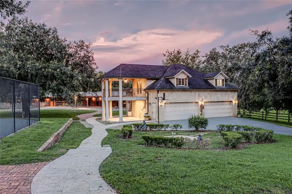 Recently Sold: $2,499,000 (5 beds, 5 baths, 6301 Square Feet)