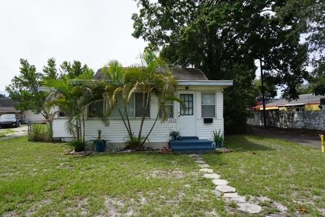 Recently Sold: $159,000 (2 beds, 1 baths, 936 Square Feet)