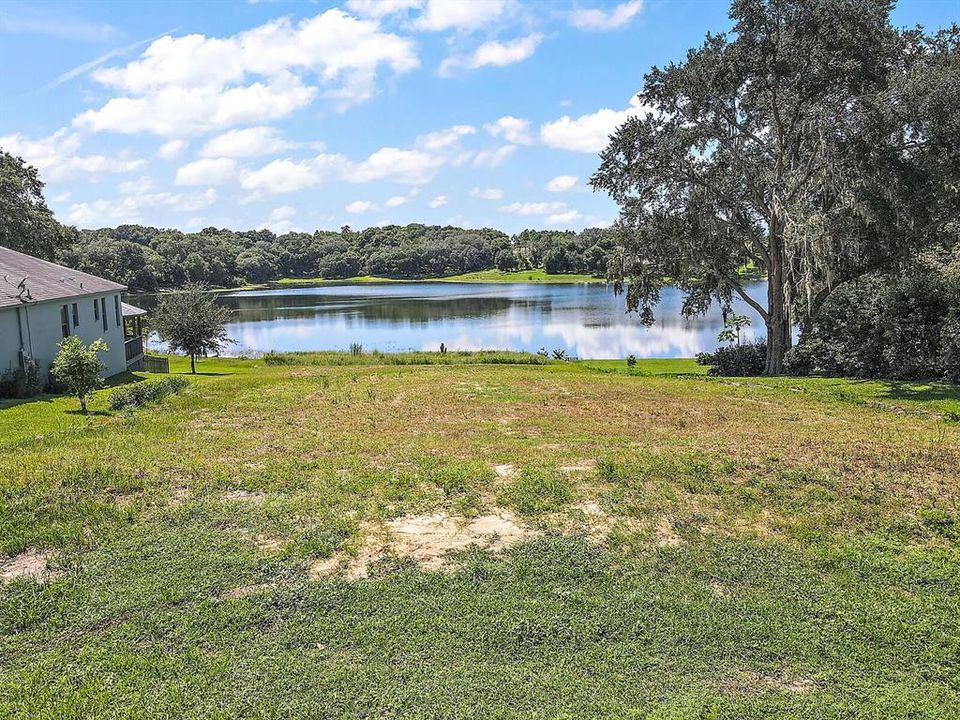 最近售出: $69,900 (0.55 acres)