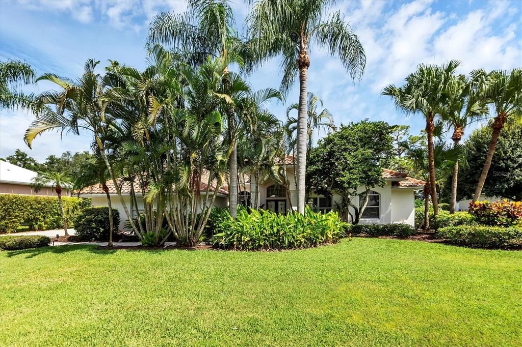 Recently Sold: $950,000 (4 beds, 4 baths, 3314 Square Feet)