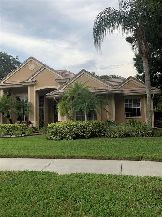 Recently Sold: $684,000 (3 beds, 3 baths, 2864 Square Feet)