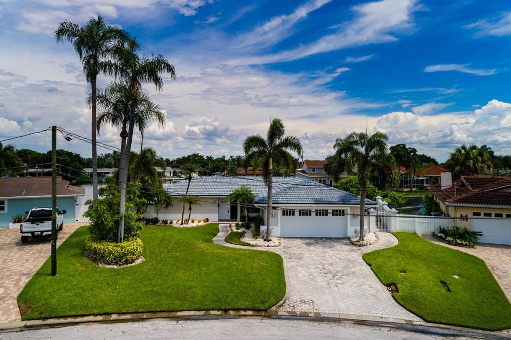 Recently Sold: $835,000 (2 beds, 2 baths, 1515 Square Feet)