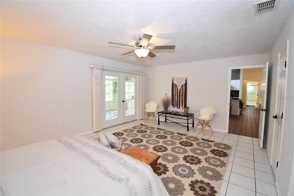 Recently Sold: $205,000 (3 beds, 2 baths, 1342 Square Feet)