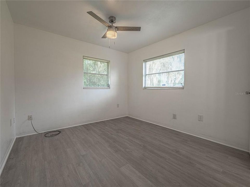 Recently Rented: $1,195 (2 beds, 1 baths, 1053 Square Feet)