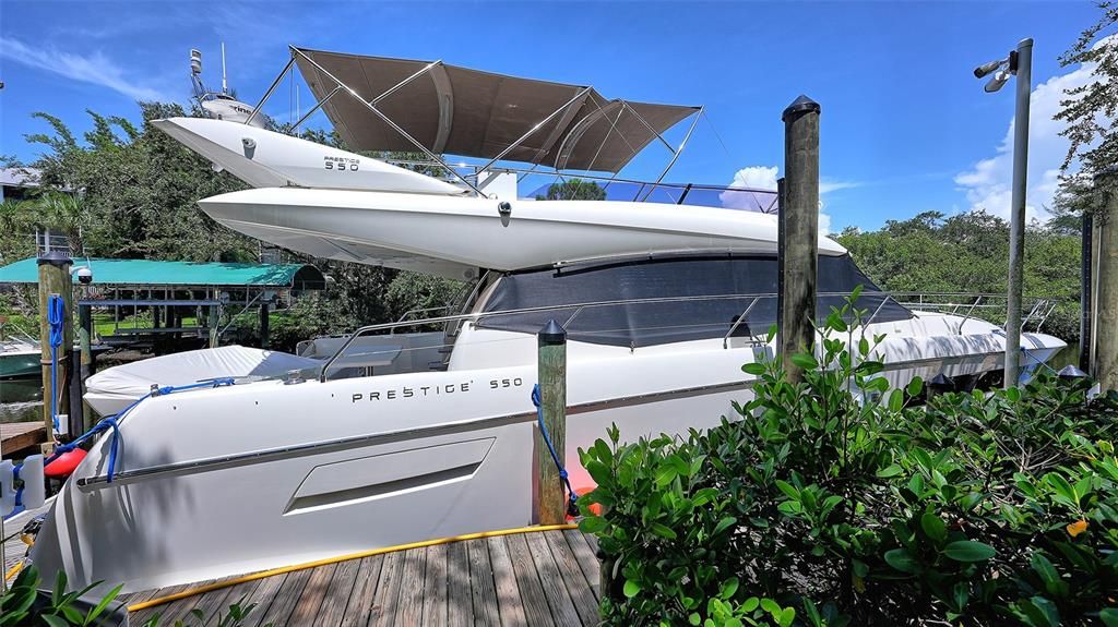85 ft Waterfront- 60 Ft Dock