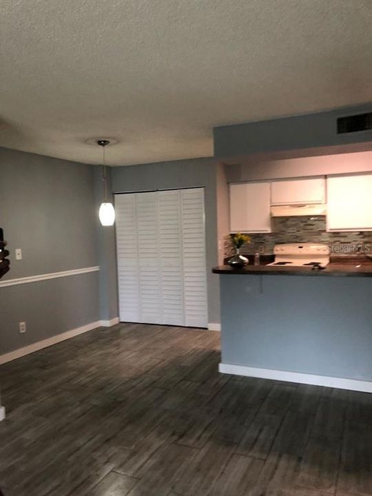 Recently Rented: $1,200 (2 beds, 2 baths, 1018 Square Feet)