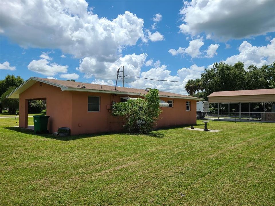 Recently Sold: $97,000 (2 beds, 1 baths, 936 Square Feet)