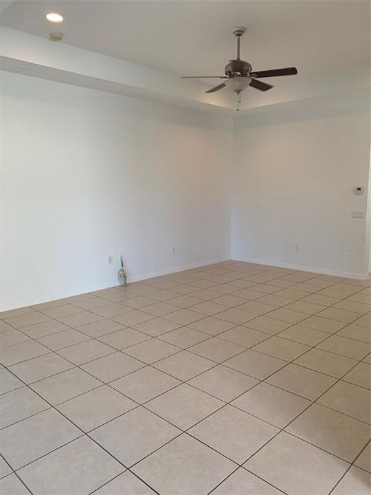 Recently Rented: $3,900 (4 beds, 2 baths, 2302 Square Feet)