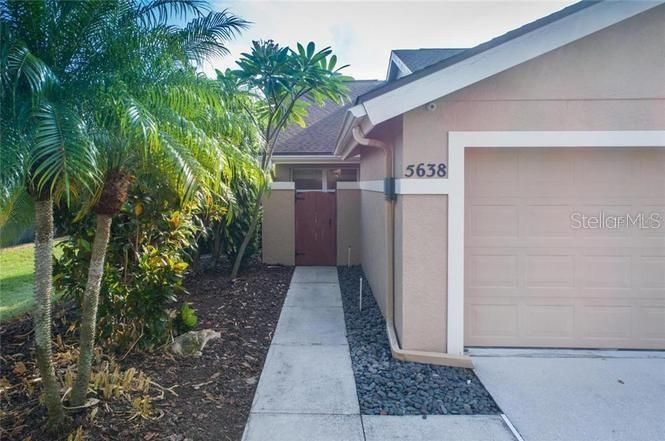 Recently Rented: $1,850 (3 beds, 2 baths, 1320 Square Feet)