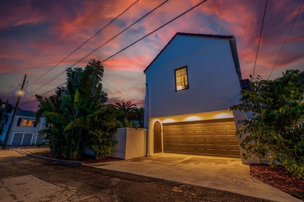 Recently Sold: $2,249,000 (3 beds, 2 baths, 3508 Square Feet)