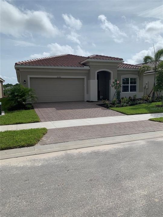 Recently Sold: $408,814 (3 beds, 2 baths, 2381 Square Feet)