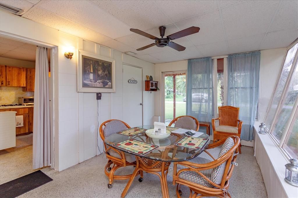 Recently Sold: $129,900 (1 beds, 1 baths, 1024 Square Feet)