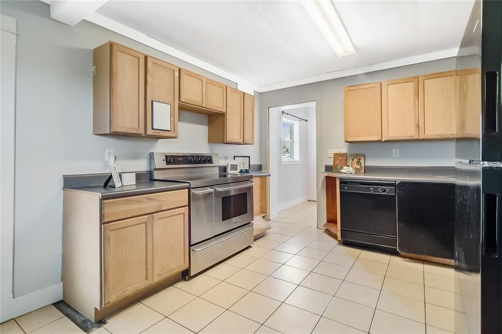 Recently Sold: $104,900 (2 beds, 1 baths, 788 Square Feet)