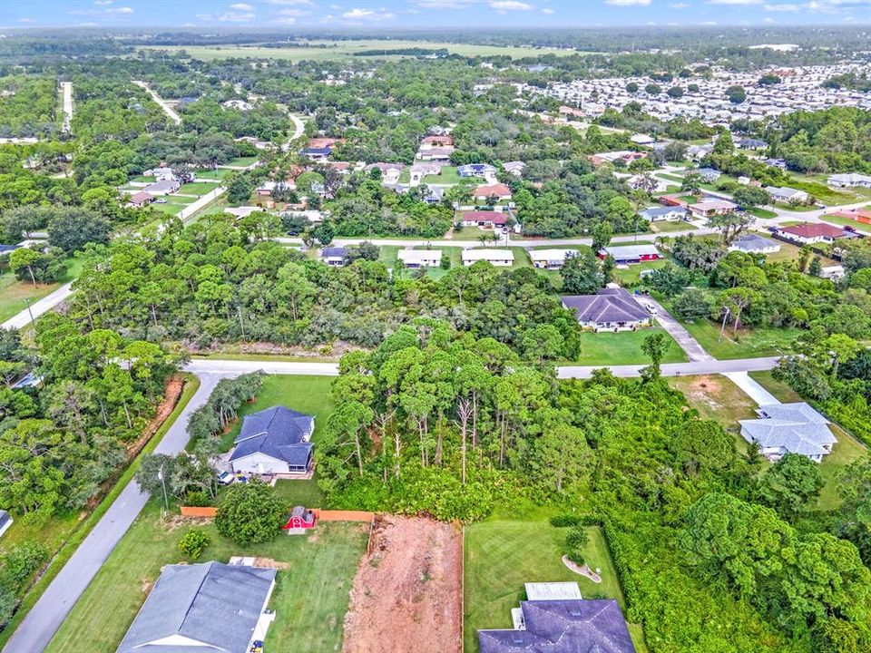 最近售出: $16,750 (0.23 acres)