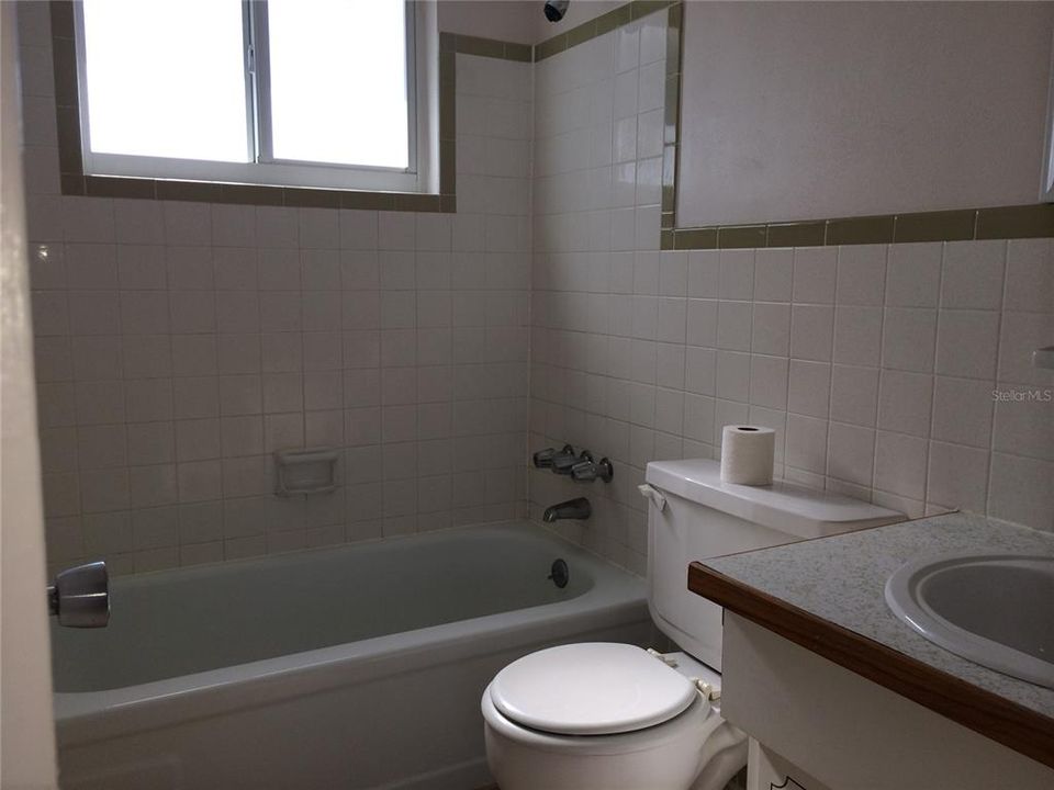 最近租的: $1,150 (2 贝兹, 1 浴室, 948 平方英尺)