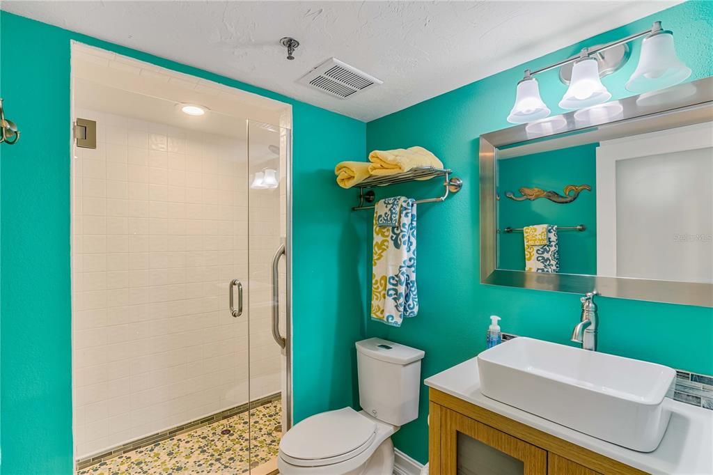 Recently Sold: $550,000 (2 beds, 2 baths, 1624 Square Feet)