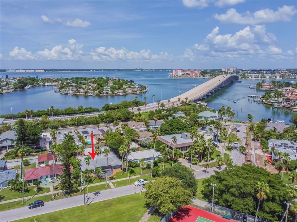 The neighborhood is bordered by the intercoastal water way and the Pinellas Bayway with convenient access to Fort De Soto State Park, I-275, the Sunshine Skyway Bridge, DT St Pete, Tampa International Airport & Tampa!!!