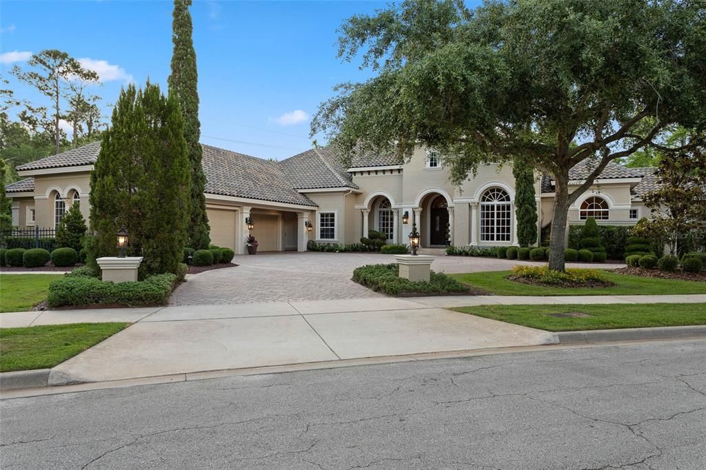 Recently Sold: $2,395,000 (5 beds, 4 baths, 6372 Square Feet)