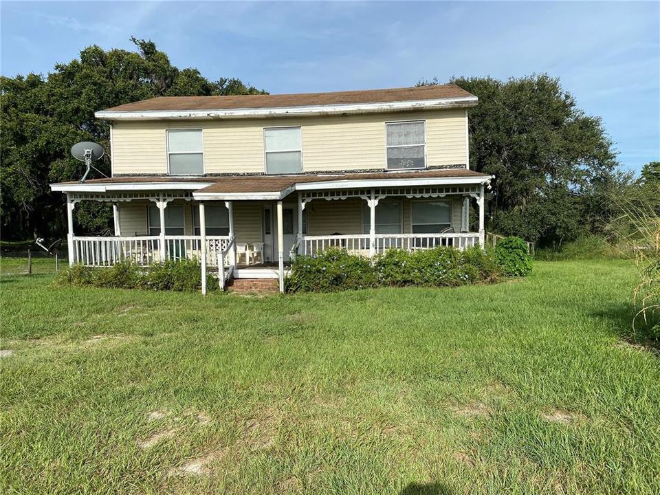 Recently Sold: $149,900 (3 beds, 2 baths, 2400 Square Feet)