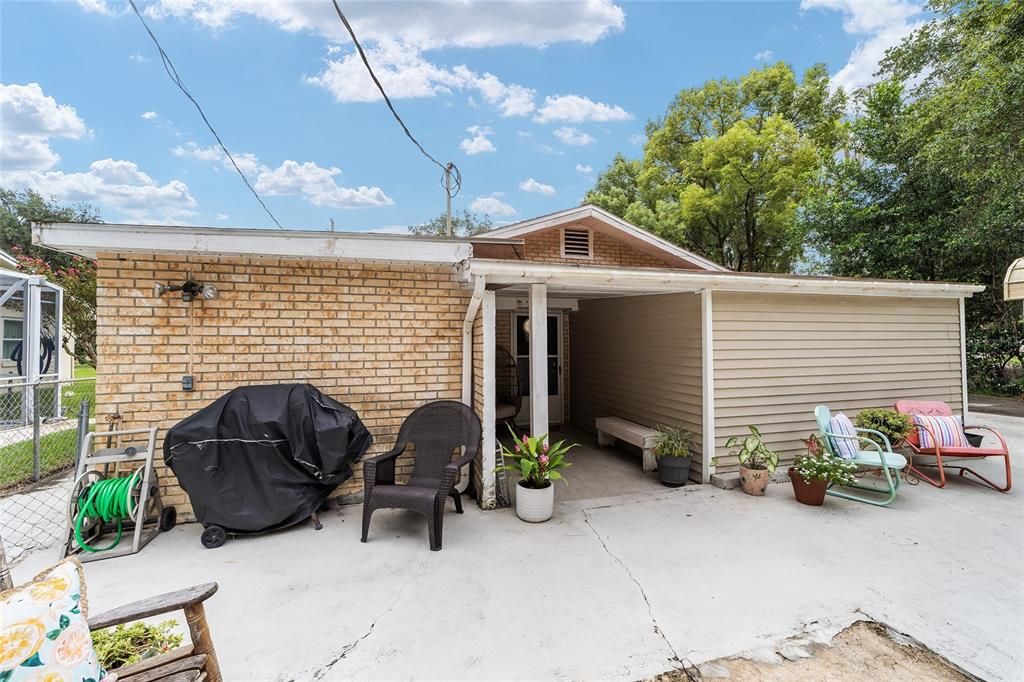 Recently Sold: $171,000 (2 beds, 1 baths, 1320 Square Feet)