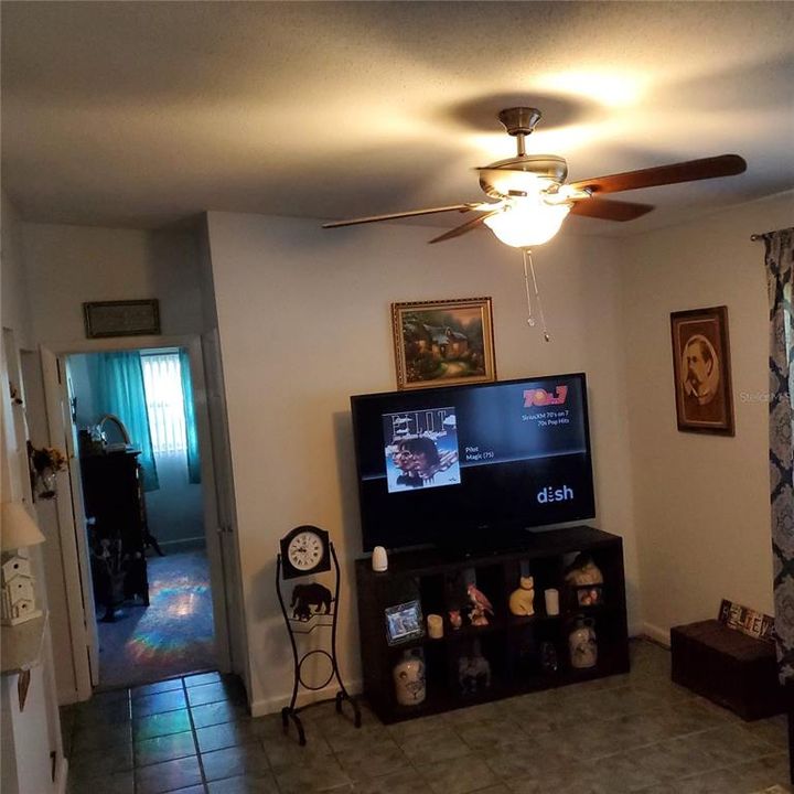 Vendido Recientemente: $142,000 (2 camas, 1 baños, 1056 Pies cuadrados)