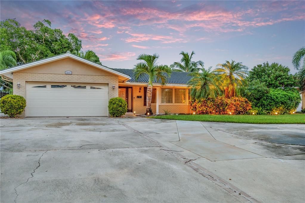 Recently Sold: $1,450,000 (4 beds, 2 baths, 2379 Square Feet)