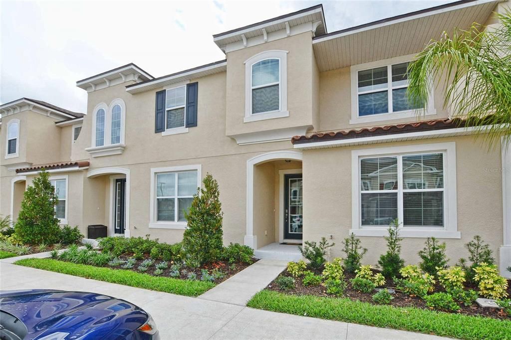 Recently Sold: $460,000 (5 beds, 4 baths, 2294 Square Feet)