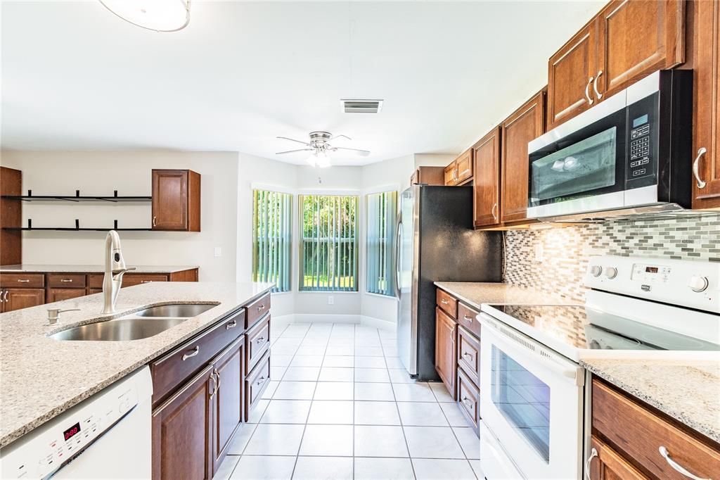 Recently Sold: $254,900 (3 beds, 2 baths, 1570 Square Feet)