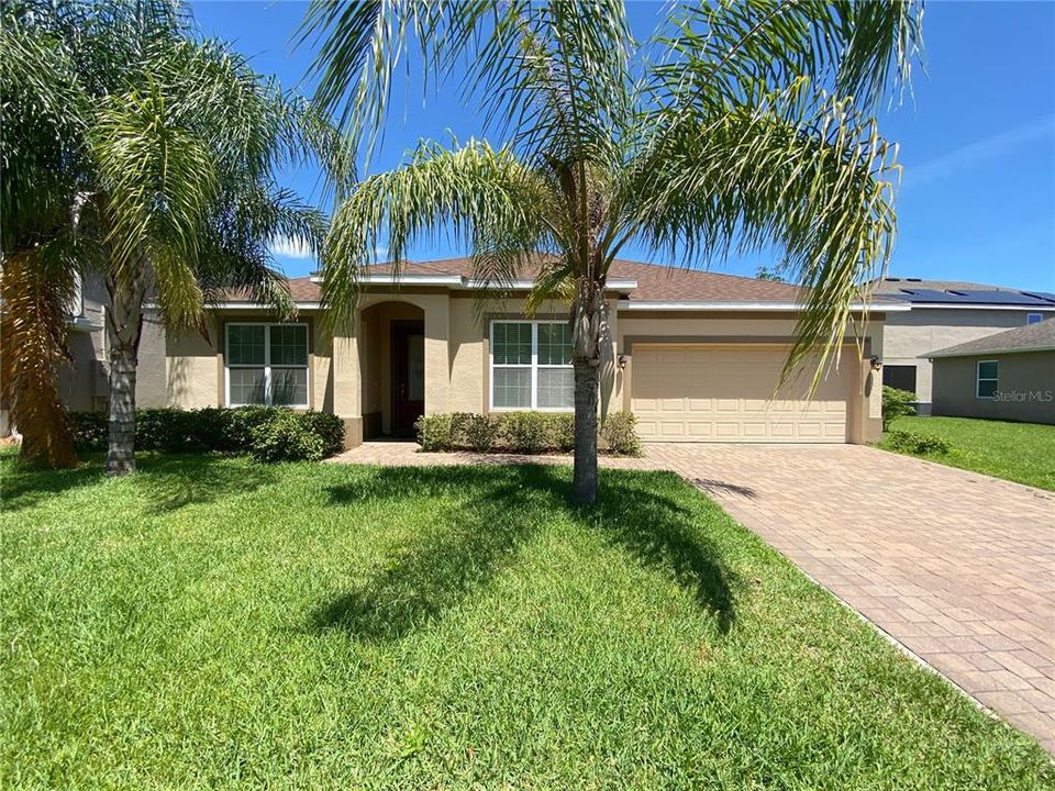 Recently Sold: $420,000 (4 beds, 2 baths, 2481 Square Feet)
