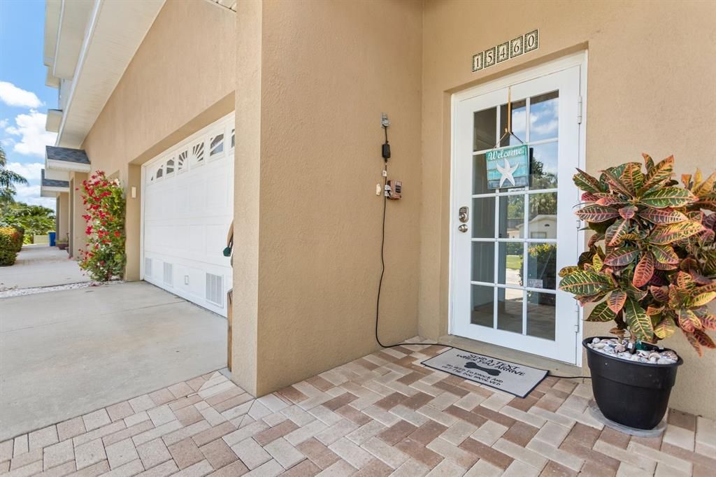 Recently Sold: $735,000 (4 beds, 3 baths, 2055 Square Feet)