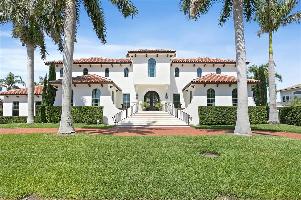 Recently Sold: $3,450,000 (4 beds, 5 baths, 4975 Square Feet)