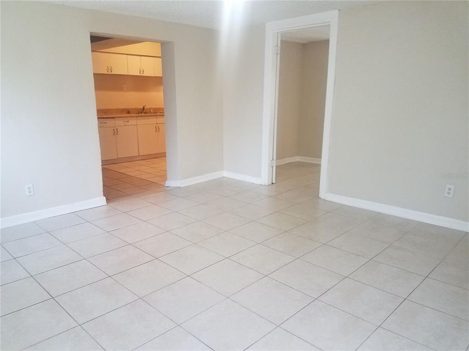 Recently Rented: $1,100 (3 beds, 1 baths, 1314 Square Feet)