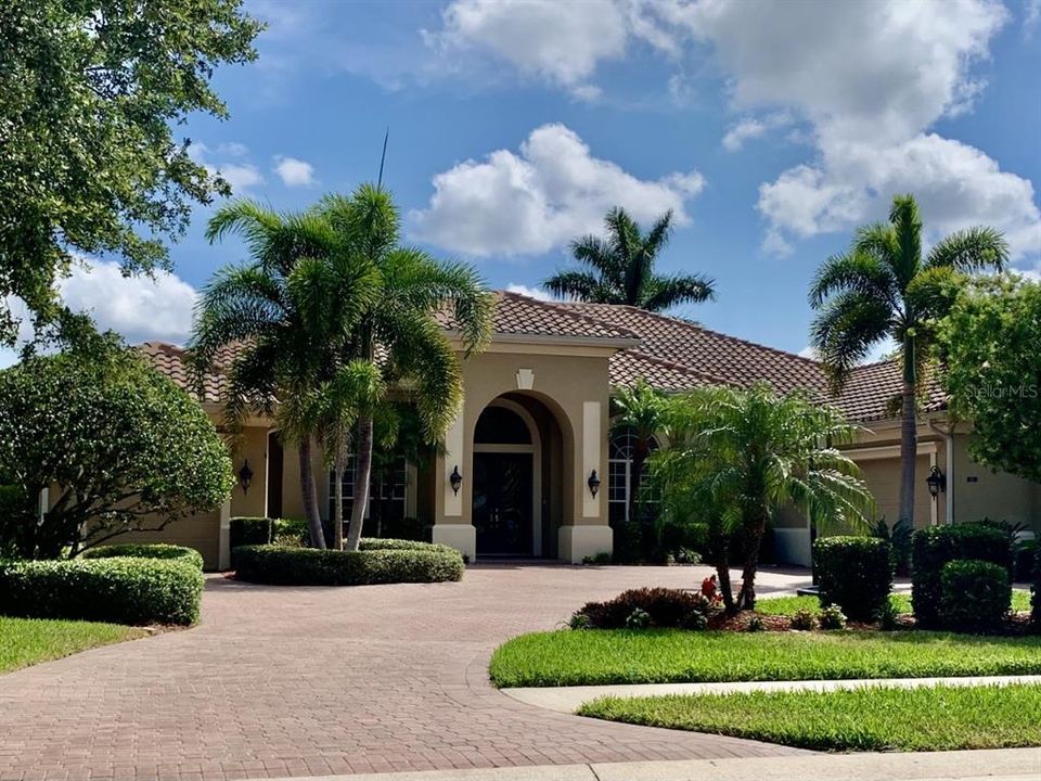 Recently Sold: $945,000 (3 beds, 3 baths, 4012 Square Feet)