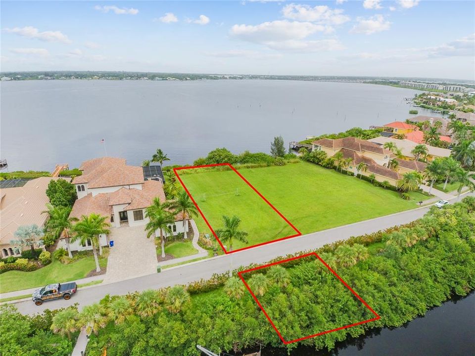 最近售出: $1,050,000 (0.48 acres)