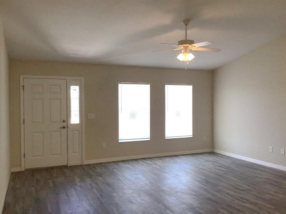 Recently Rented: $1,545 (3 beds, 2 baths, 1357 Square Feet)