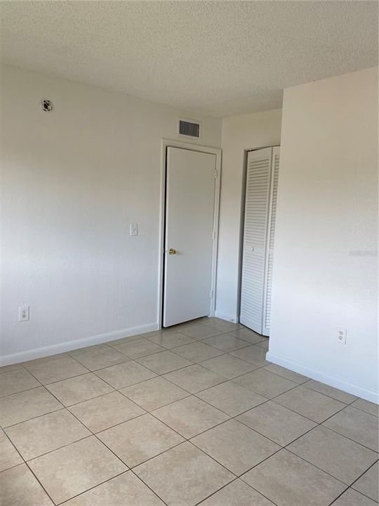 Recently Rented: $1,100 (2 beds, 2 baths, 700 Square Feet)