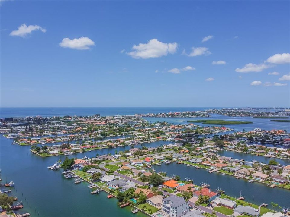 Recently Sold: $1,400,000 (4 beds, 2 baths, 2679 Square Feet)
