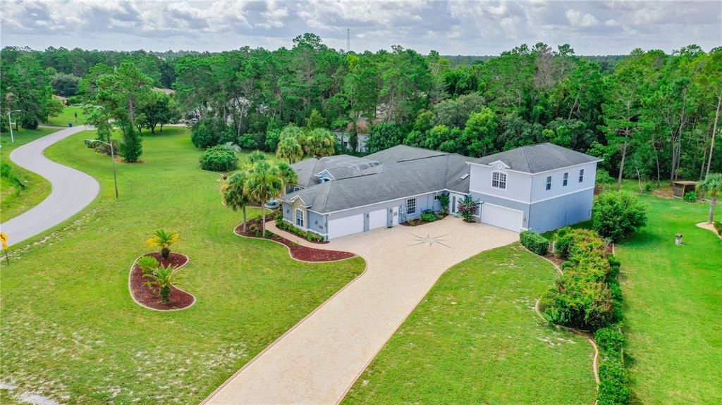 Recently Sold: $750,000 (5 beds, 4 baths, 5536 Square Feet)