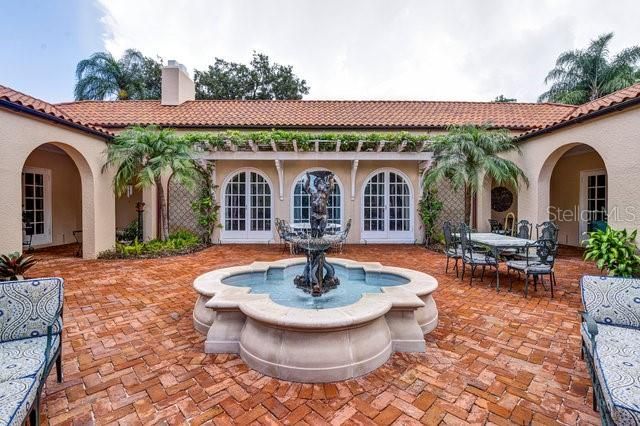 Recently Sold: $1,700,000 (6 beds, 6 baths, 4389 Square Feet)