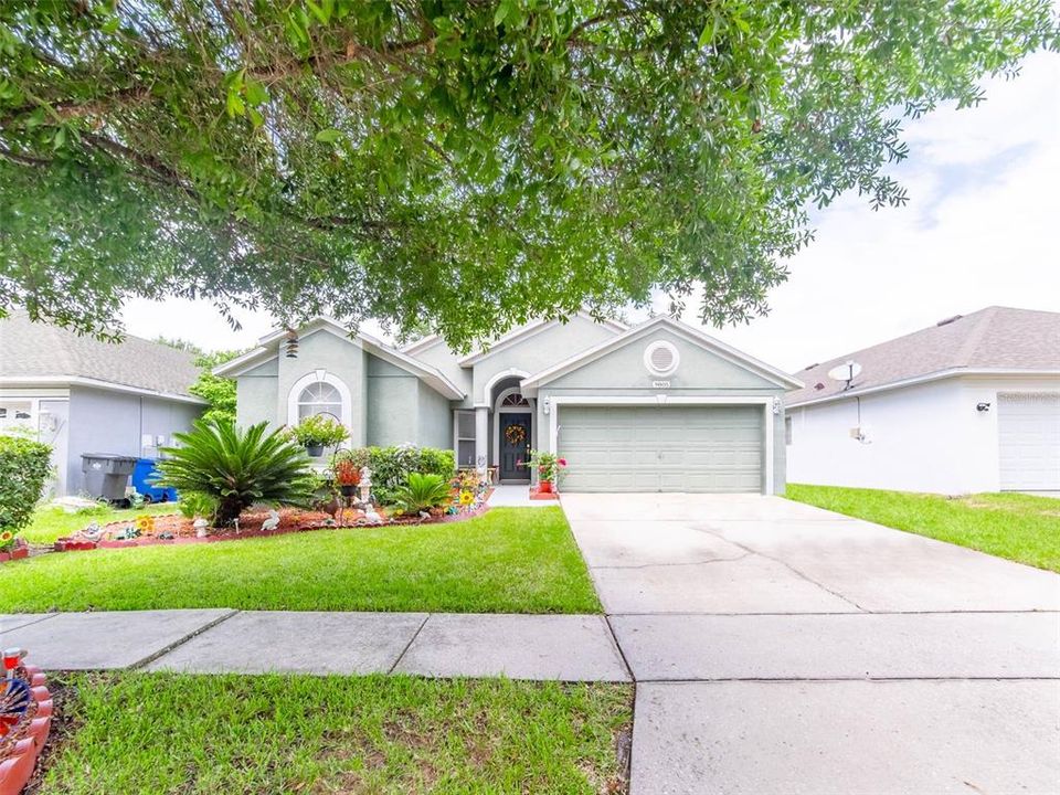 Недавно продано: $275,000 (3 спален, 2 ванн, 1932 Квадратных фут)