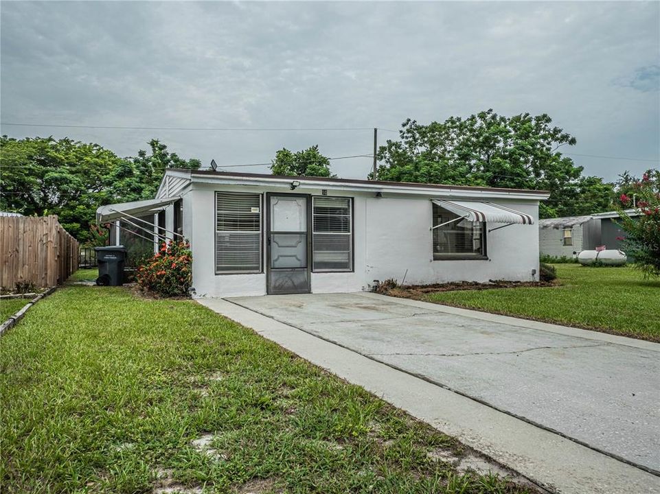 Recently Sold: $112,000 (2 beds, 1 baths, 1056 Square Feet)