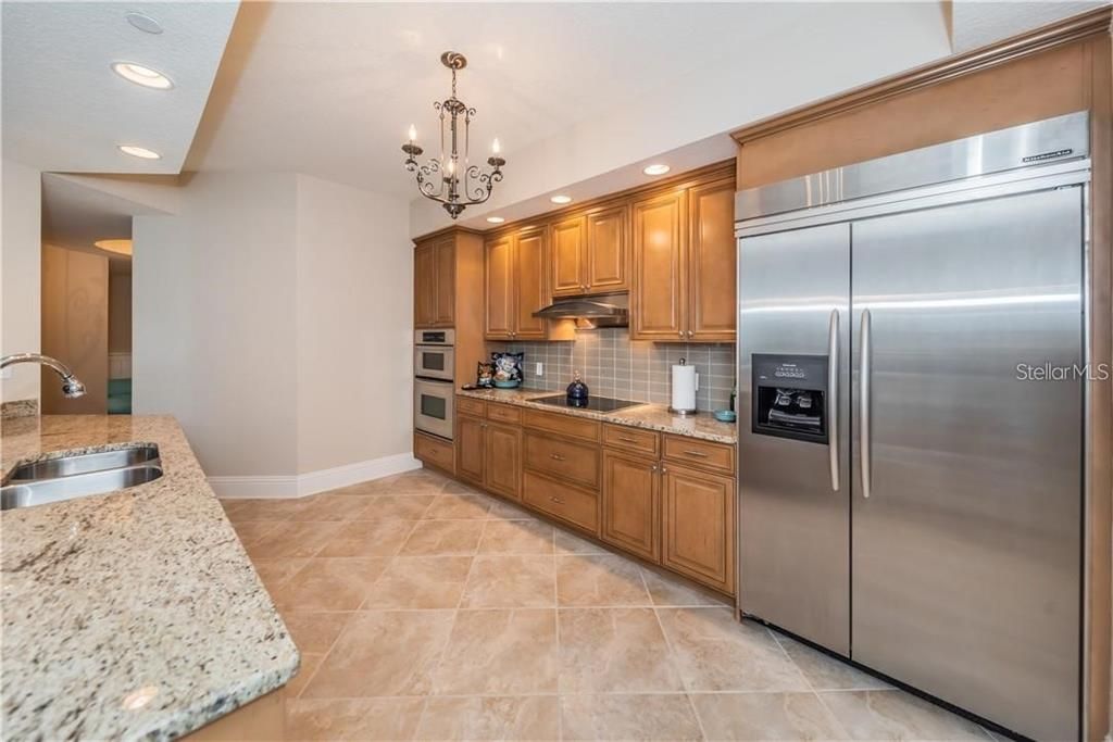 Recently Sold: $1,675,000 (2 beds, 2 baths, 1972 Square Feet)