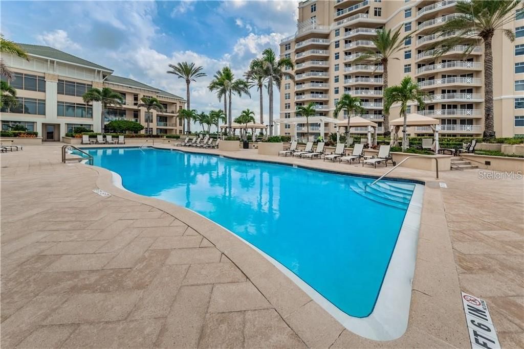 Recently Sold: $1,675,000 (2 beds, 2 baths, 1972 Square Feet)