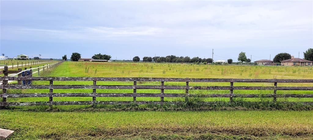 Vendido Recientemente: $200,000 (5.60 acres)