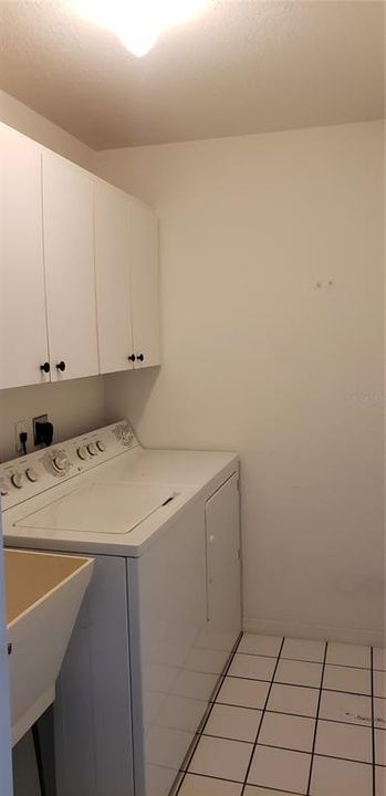 Recently Rented: $1,450 (3 beds, 2 baths, 1687 Square Feet)
