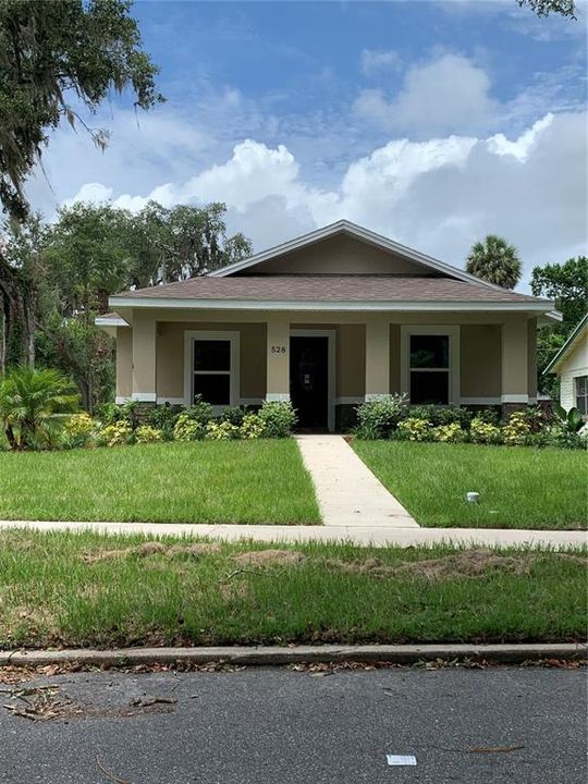 Recently Sold: $325,000 (3 beds, 2 baths, 1655 Square Feet)
