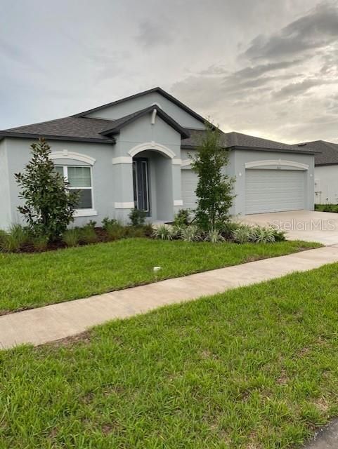 Recently Sold: $360,450 (4 beds, 3 baths, 2313 Square Feet)