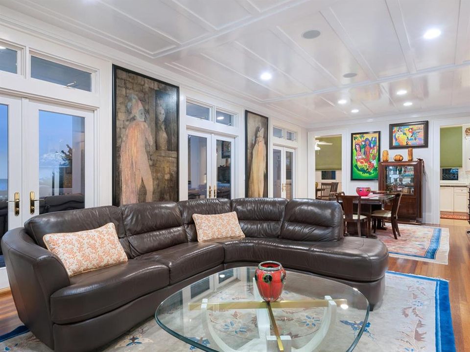 Recently Sold: $9,500,000 (3 beds, 4 baths, 3756 Square Feet)